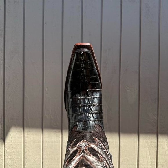 #44 Imitation Western Boot with Cocodrile Tail Details in Brown Color - Picture 4 of 5